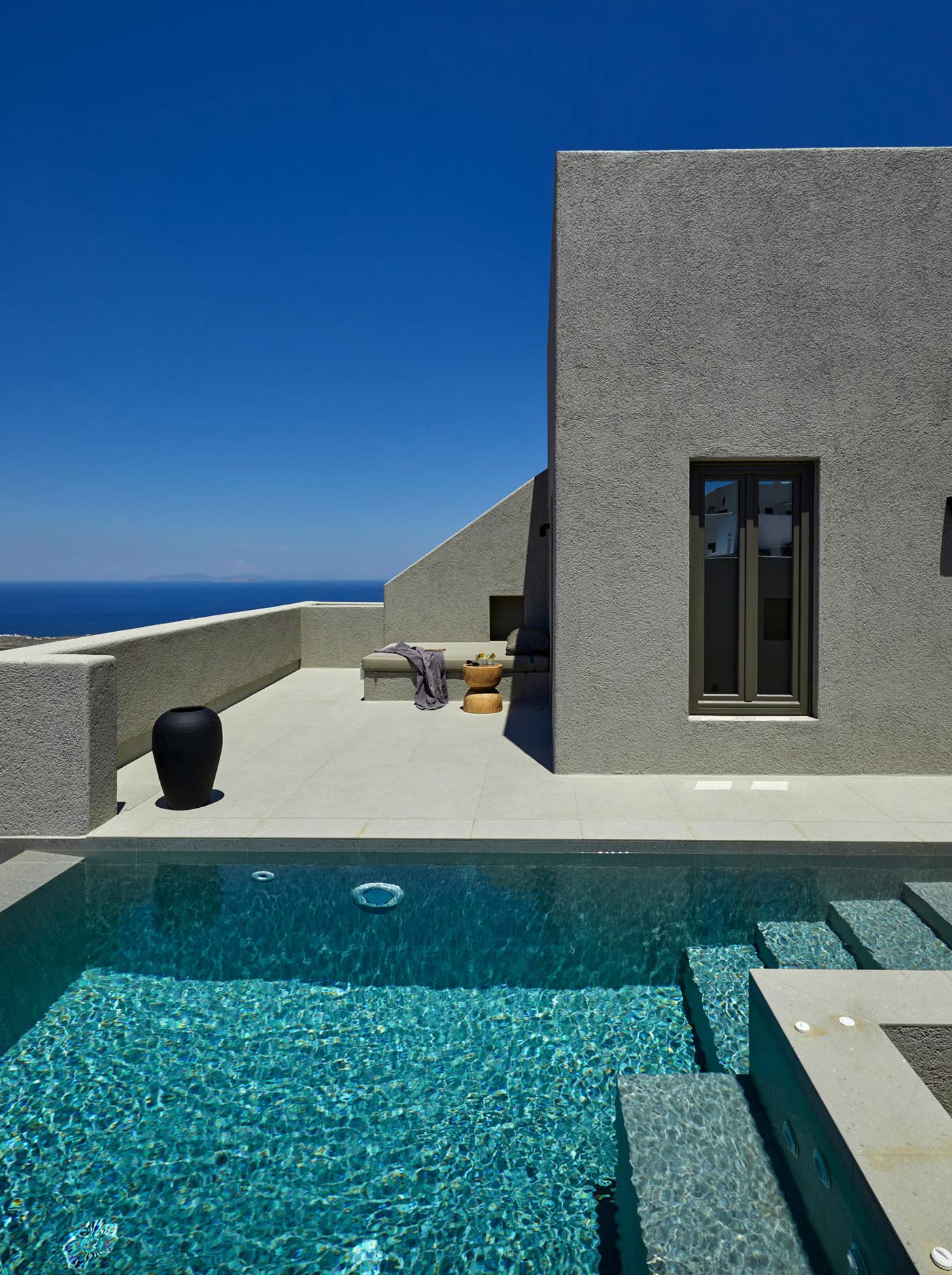 A Refined Collection of Suites in Santorini